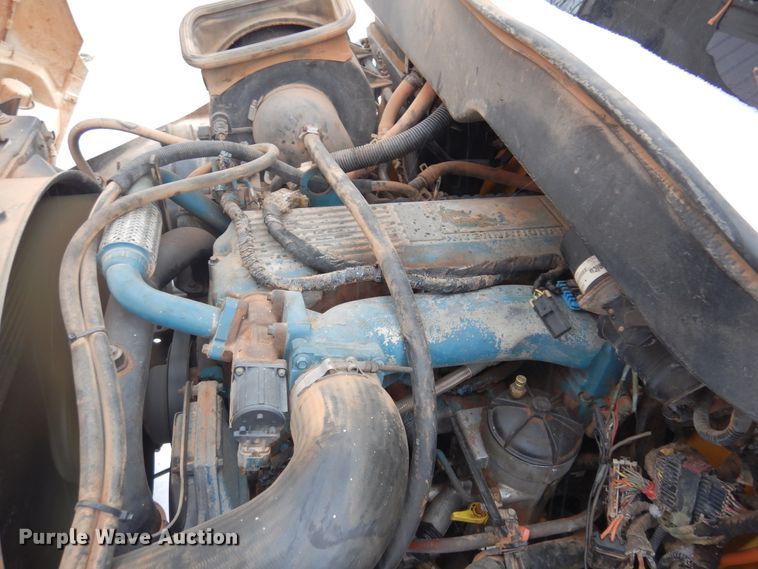 image for item DK4289 2006 International 4300  bucket truck