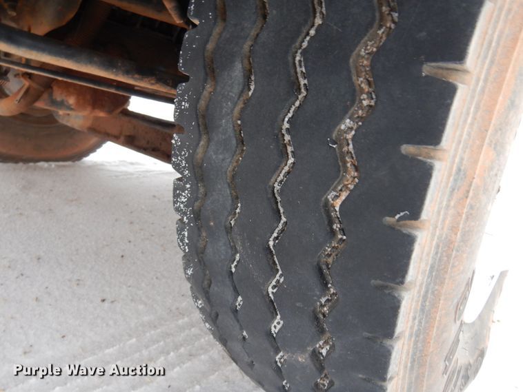 image for item DK4289 2006 International 4300  bucket truck