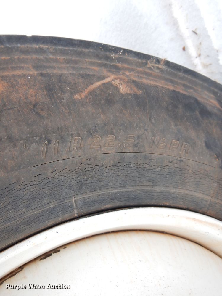 image for item DK4289 2006 International 4300  bucket truck