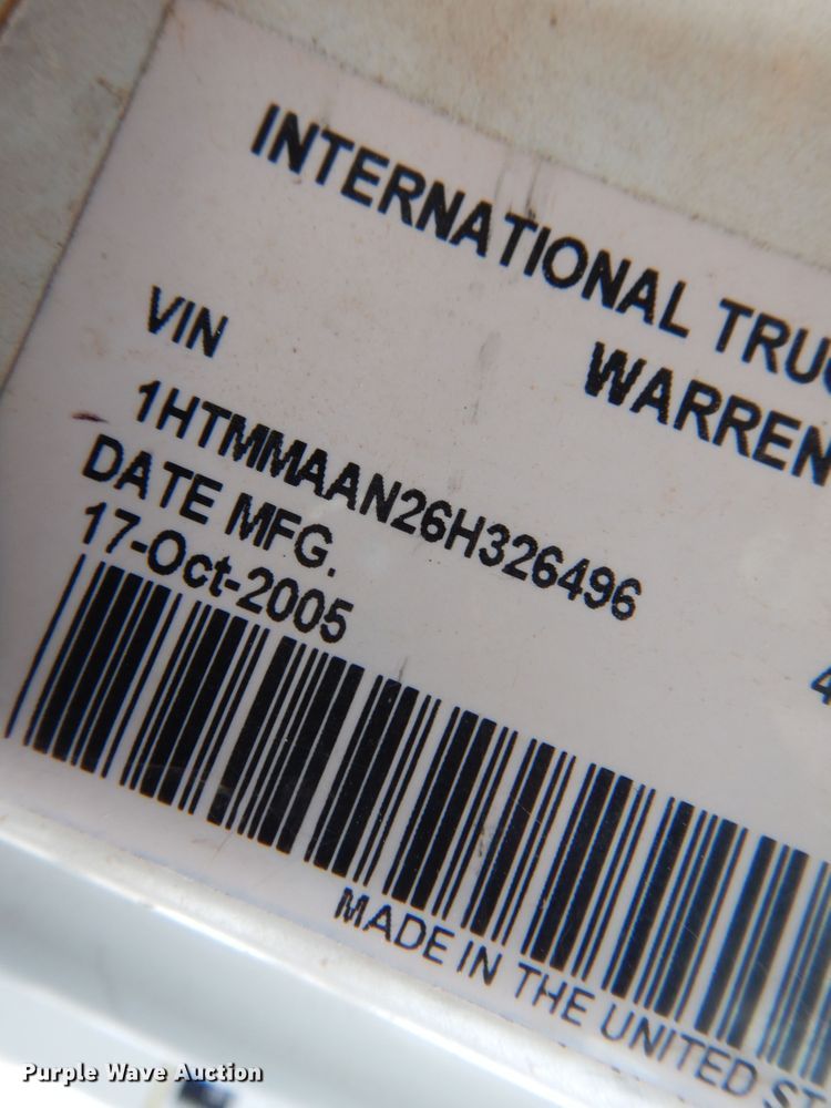 image for item DK4289 2006 International 4300  bucket truck