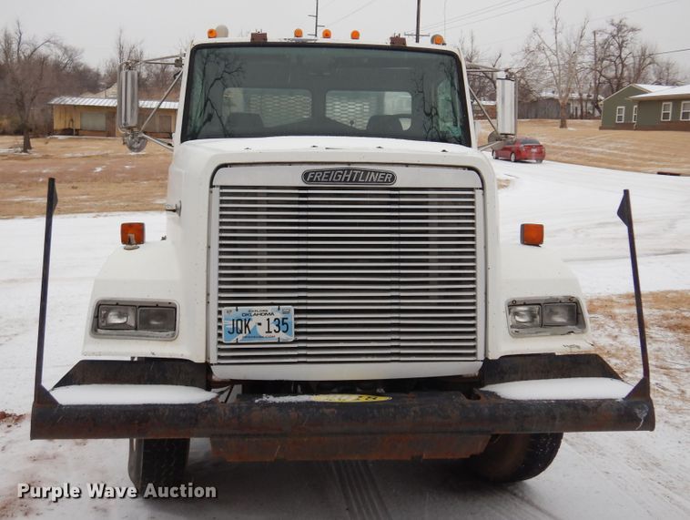 image for item DK4291 1994 Freightliner FLC112  winch truck