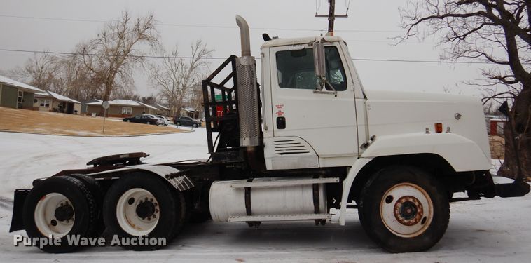 image for item DK4291 1994 Freightliner FLC112  winch truck