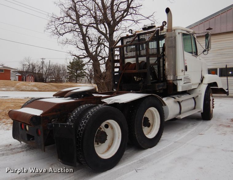 image for item DK4291 1994 Freightliner FLC112  winch truck