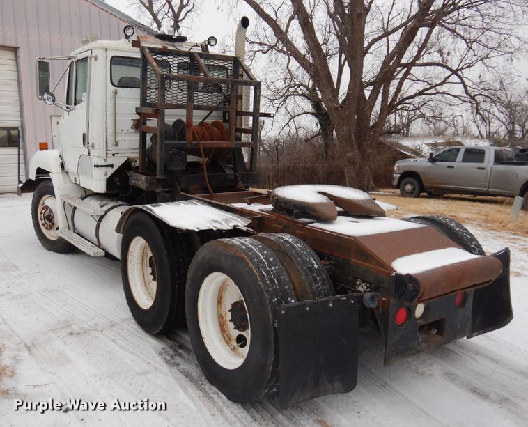 image for item DK4291 1994 Freightliner FLC112  winch truck