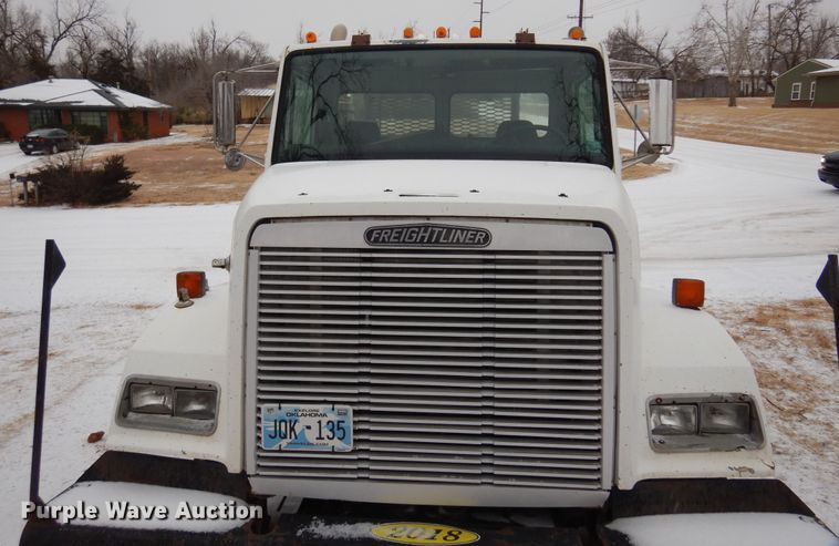 image for item DK4291 1994 Freightliner FLC112  winch truck