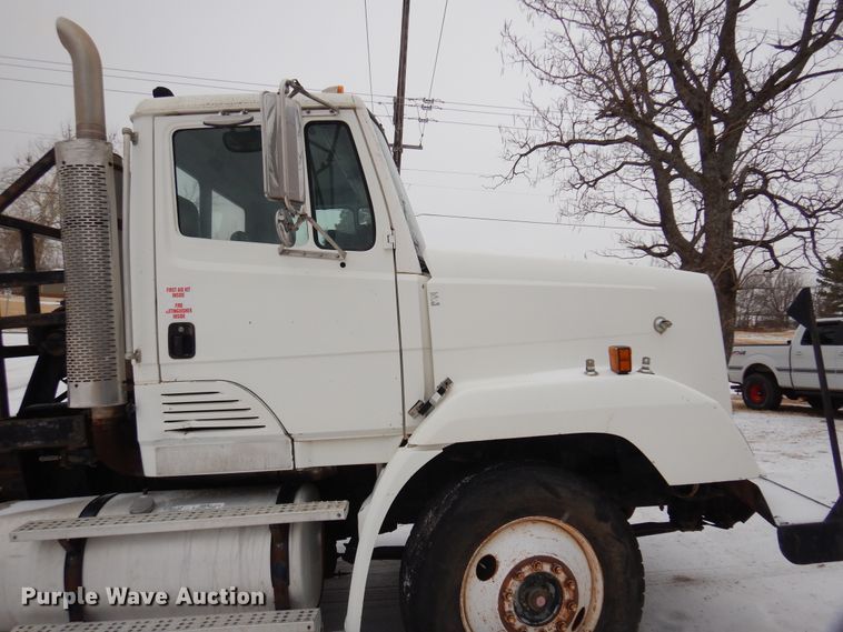 image for item DK4291 1994 Freightliner FLC112  winch truck