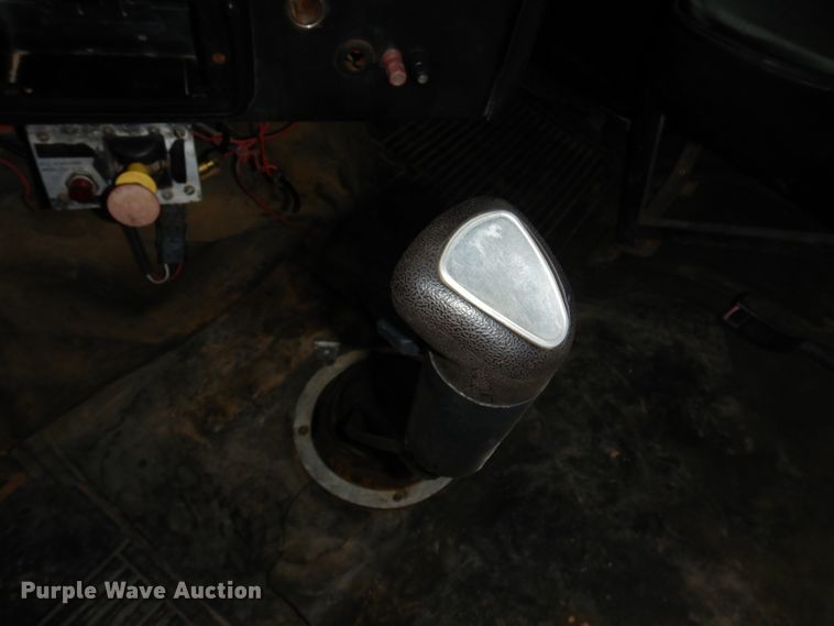 image for item DK4291 1994 Freightliner FLC112  winch truck