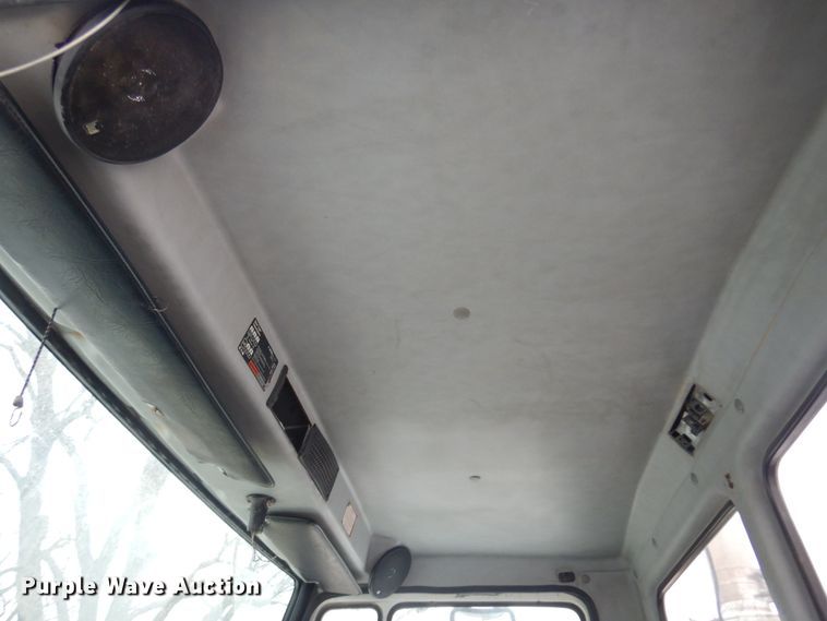 image for item DK4291 1994 Freightliner FLC112  winch truck