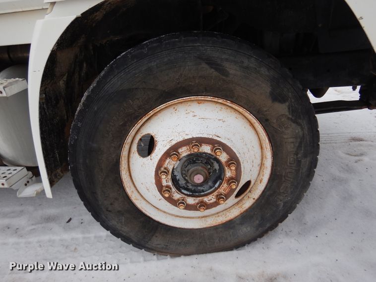 image for item DK4291 1994 Freightliner FLC112  winch truck