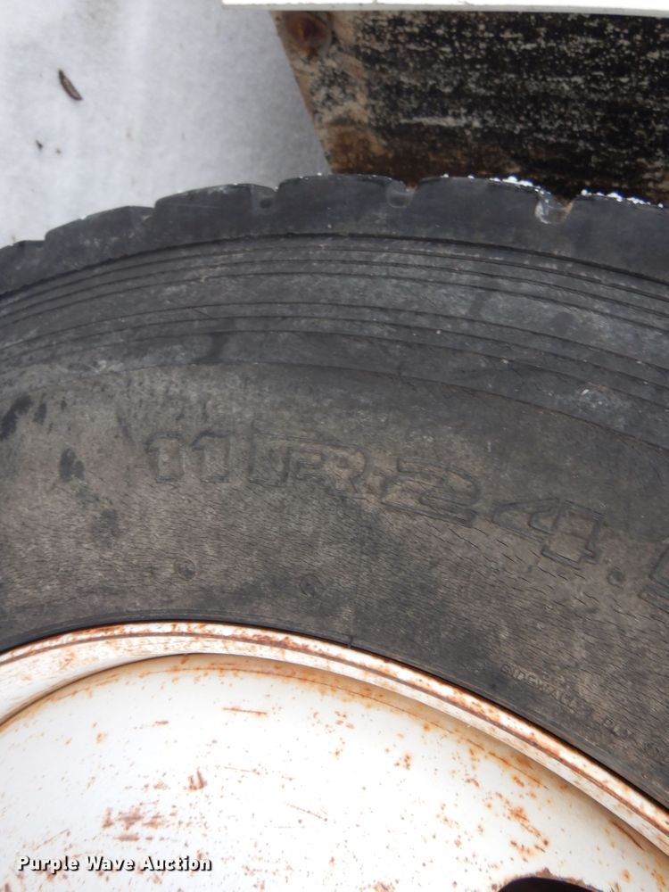 image for item DK4291 1994 Freightliner FLC112  winch truck