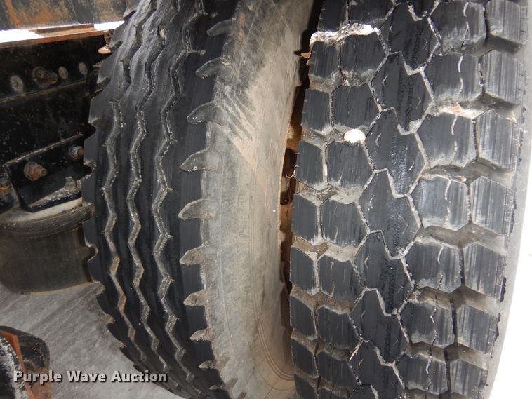 image for item DK4291 1994 Freightliner FLC112  winch truck