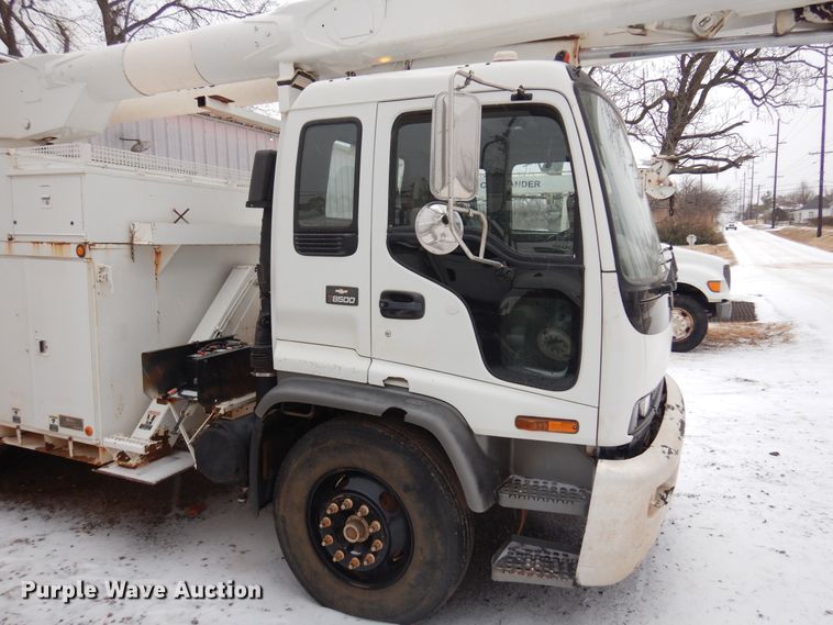 image for item DK4292 2001 Chevrolet T8500  bucket truck