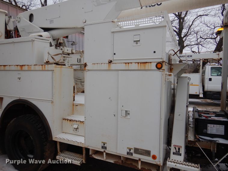 image for item DK4292 2001 Chevrolet T8500  bucket truck