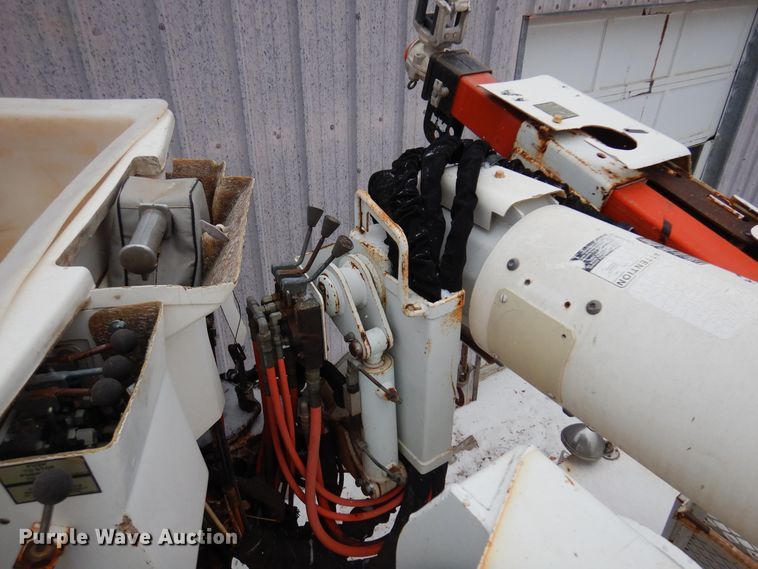 image for item DK4292 2001 Chevrolet T8500  bucket truck