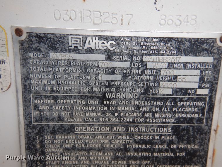 image for item DK4292 2001 Chevrolet T8500  bucket truck