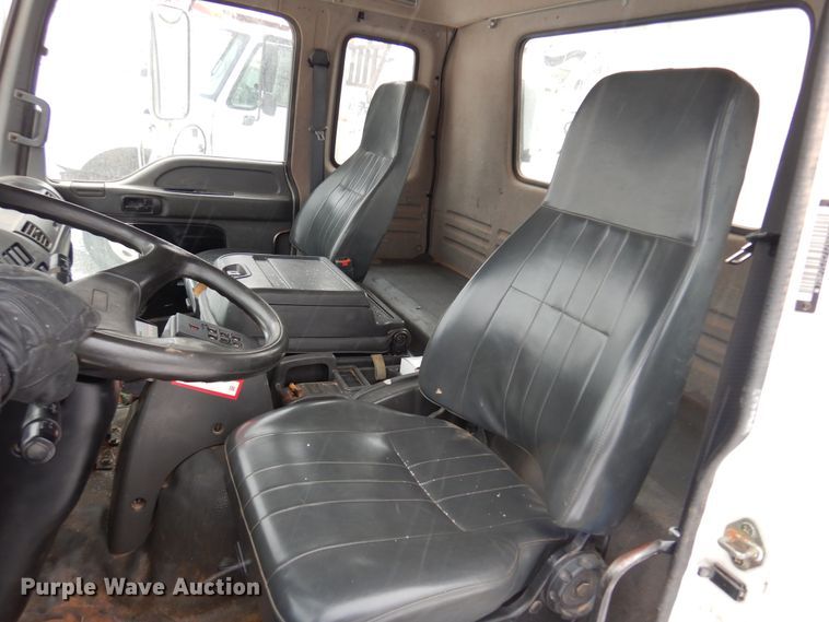 image for item DK4292 2001 Chevrolet T8500  bucket truck