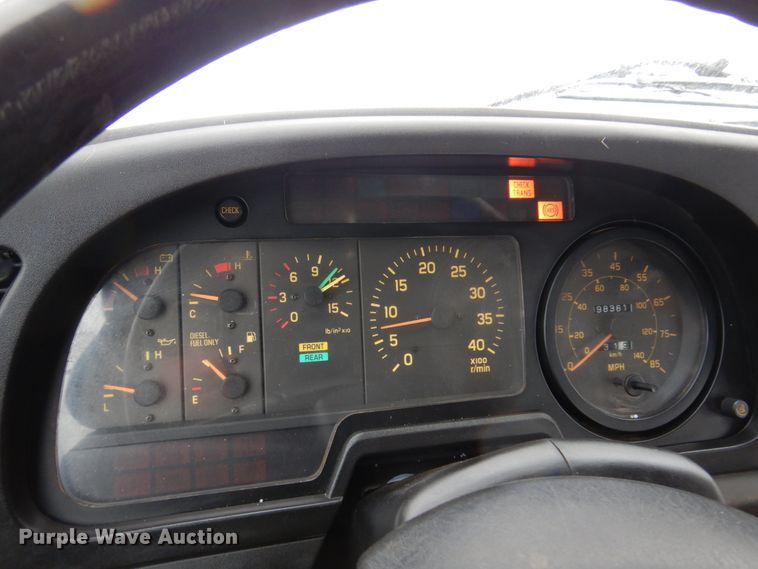 image for item DK4292 2001 Chevrolet T8500  bucket truck