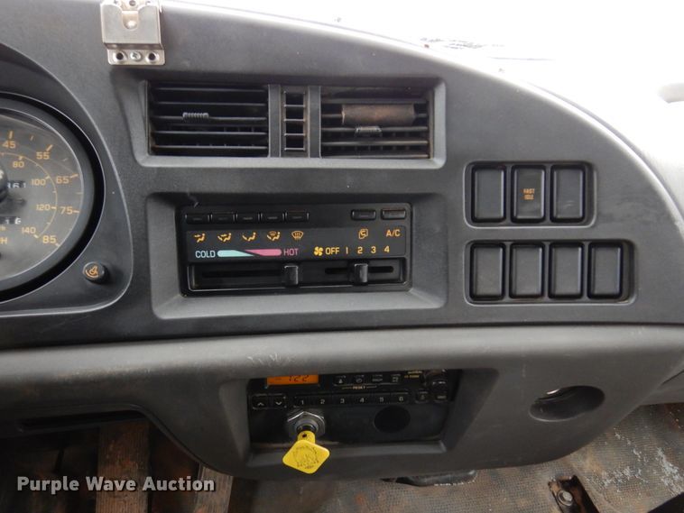 image for item DK4292 2001 Chevrolet T8500  bucket truck