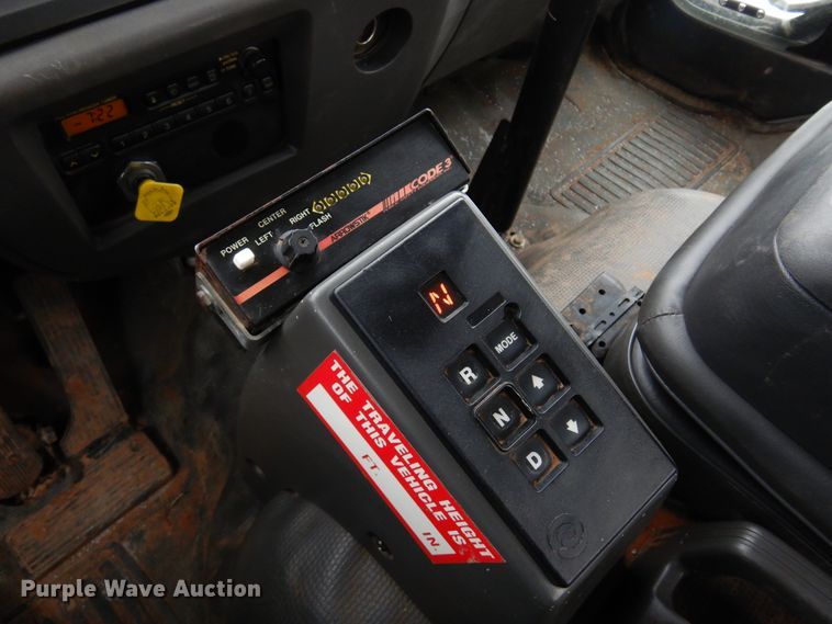 image for item DK4292 2001 Chevrolet T8500  bucket truck