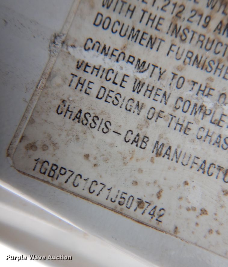 image for item DK4292 2001 Chevrolet T8500  bucket truck