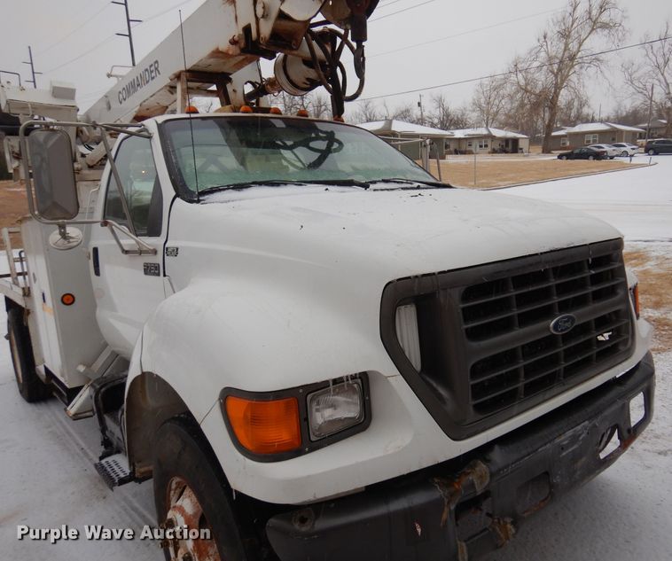 image for item DK4293 2001 Ford F750 Super Duty  digger derrick truck