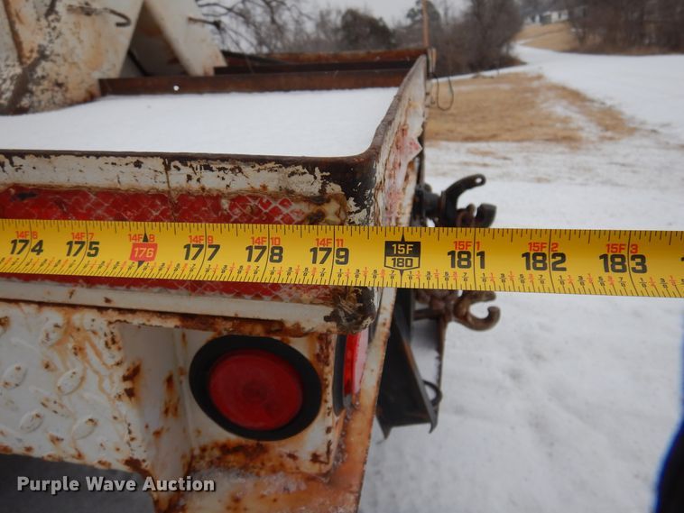 image for item DK4293 2001 Ford F750 Super Duty  digger derrick truck