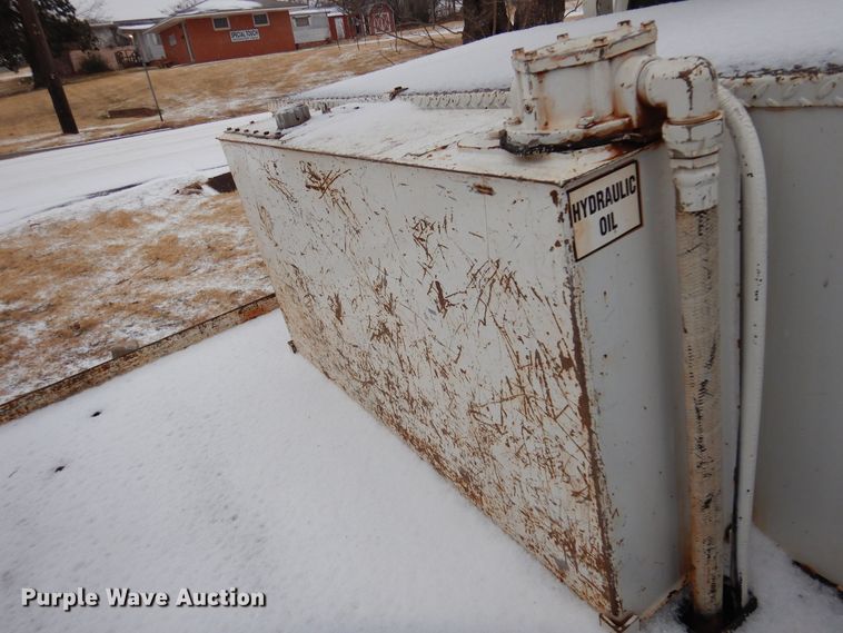 image for item DK4293 2001 Ford F750 Super Duty  digger derrick truck