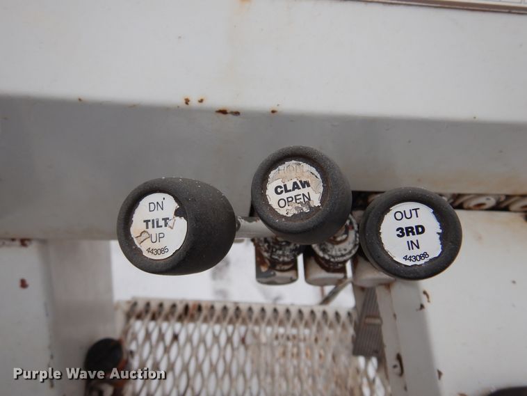 image for item DK4293 2001 Ford F750 Super Duty  digger derrick truck