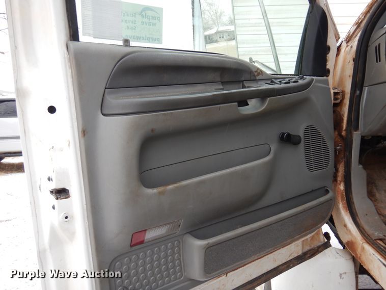 image for item DK4293 2001 Ford F750 Super Duty  digger derrick truck