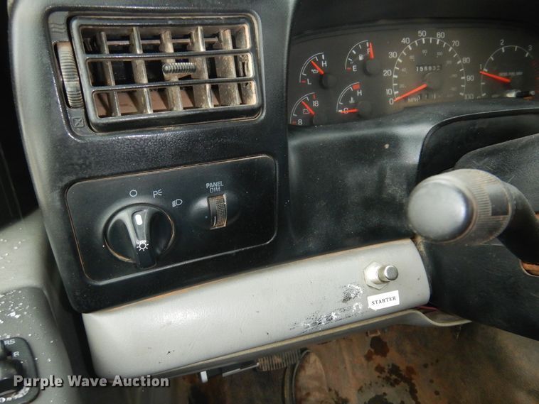 image for item DK4293 2001 Ford F750 Super Duty  digger derrick truck