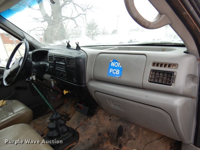 image for item DK4293 2001 Ford F750 Super Duty  digger derrick truck