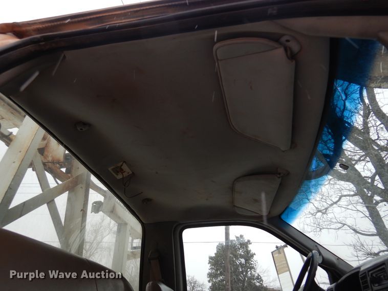 image for item DK4293 2001 Ford F750 Super Duty  digger derrick truck