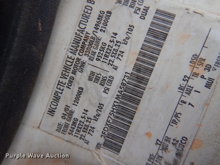 image for item DK4293 2001 Ford F750 Super Duty  digger derrick truck