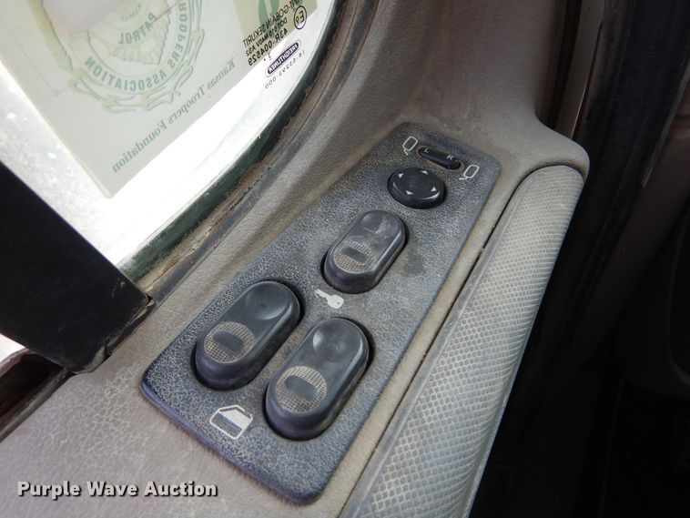 image for item DK4320 2015 Freightliner Cascadia 125  semi truck