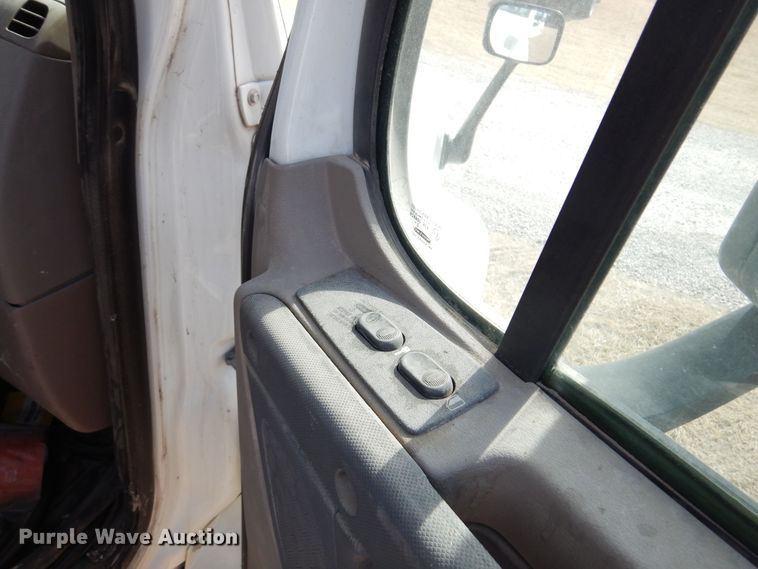 image for item DK4320 2015 Freightliner Cascadia 125  semi truck