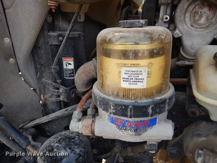 image for item DK4320 2015 Freightliner Cascadia 125  semi truck