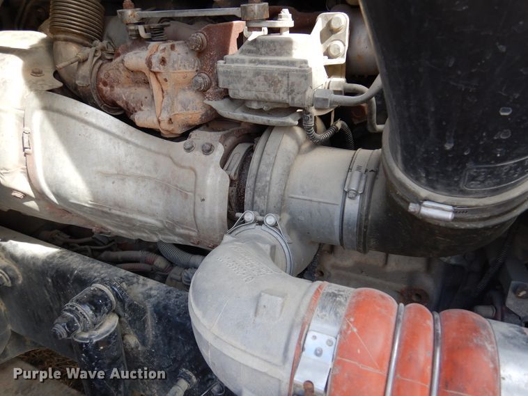 image for item DK4320 2015 Freightliner Cascadia 125  semi truck