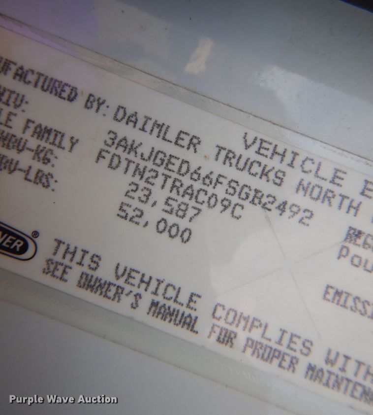 image for item DK4320 2015 Freightliner Cascadia 125  semi truck