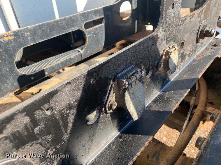 image for item DL1445 2013 Kenworth T800  semi truck