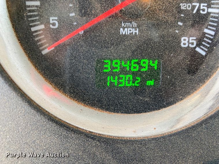 image for item DL1445 2013 Kenworth T800  semi truck