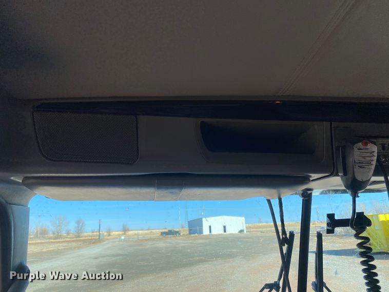 image for item DL1445 2013 Kenworth T800  semi truck