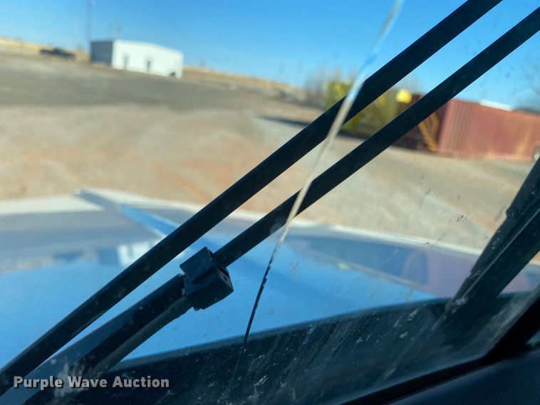 image for item DL1445 2013 Kenworth T800  semi truck