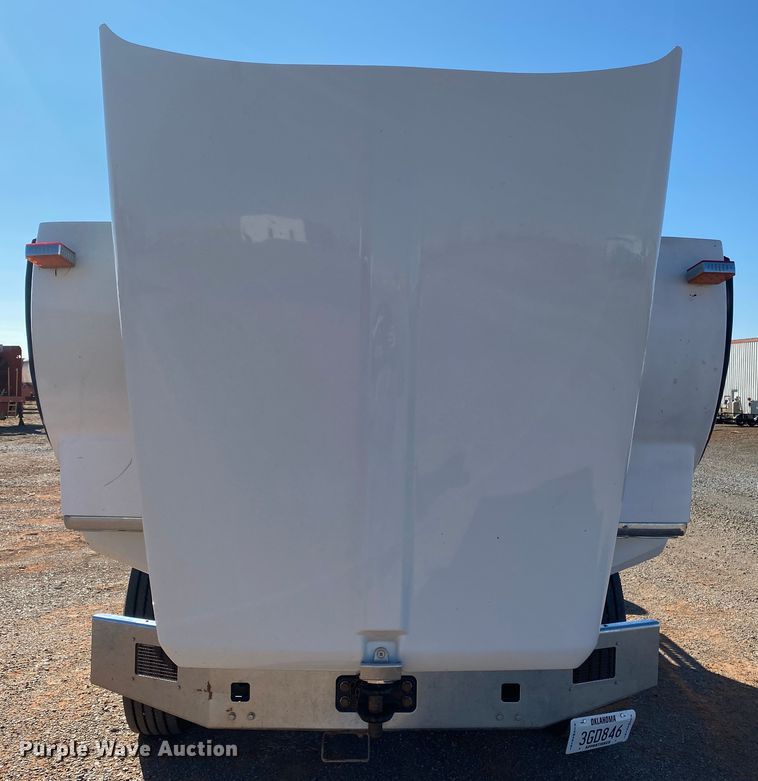 image for item DL1445 2013 Kenworth T800  semi truck