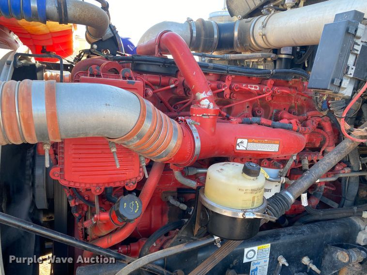 image for item DL1445 2013 Kenworth T800  semi truck