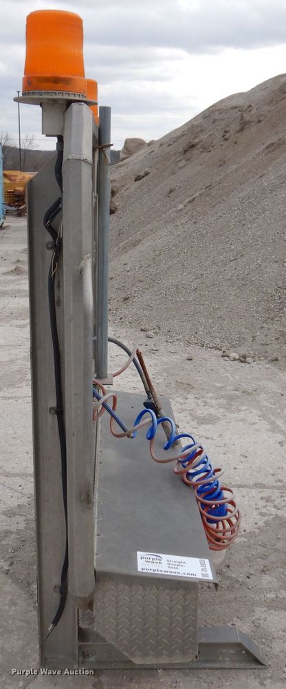 image for item DL5933 Aluminum headache rack