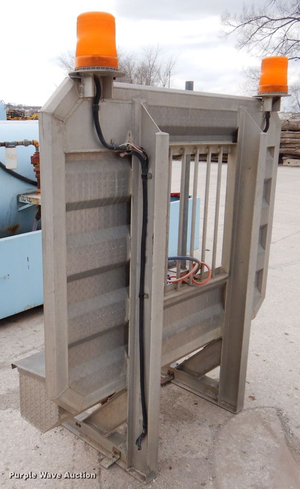 image for item DL5933 Aluminum headache rack