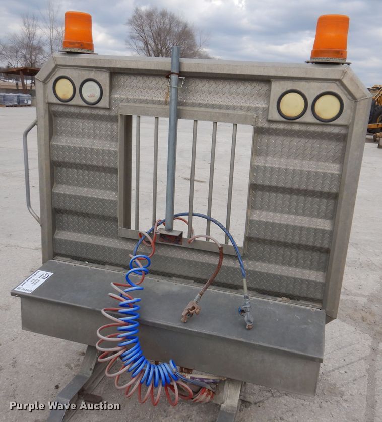 image for item DL5933 Aluminum headache rack