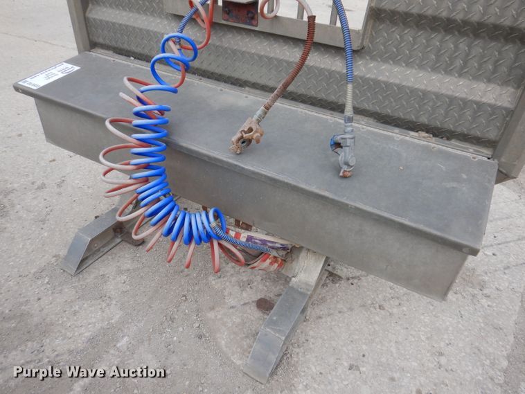 image for item DL5933 Aluminum headache rack