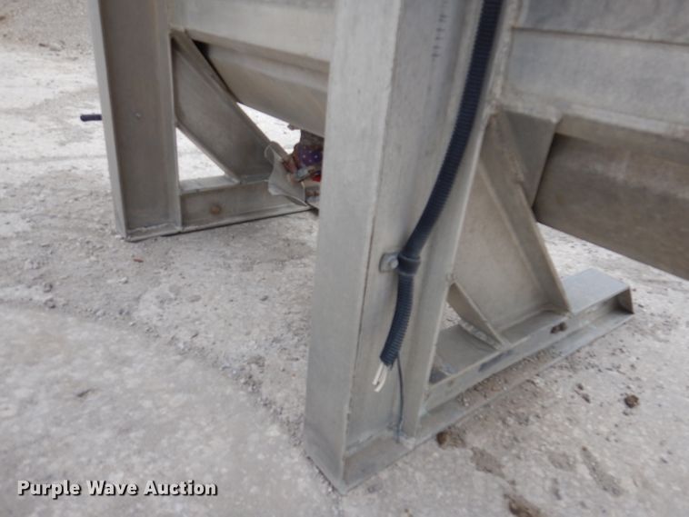 image for item DL5933 Aluminum headache rack