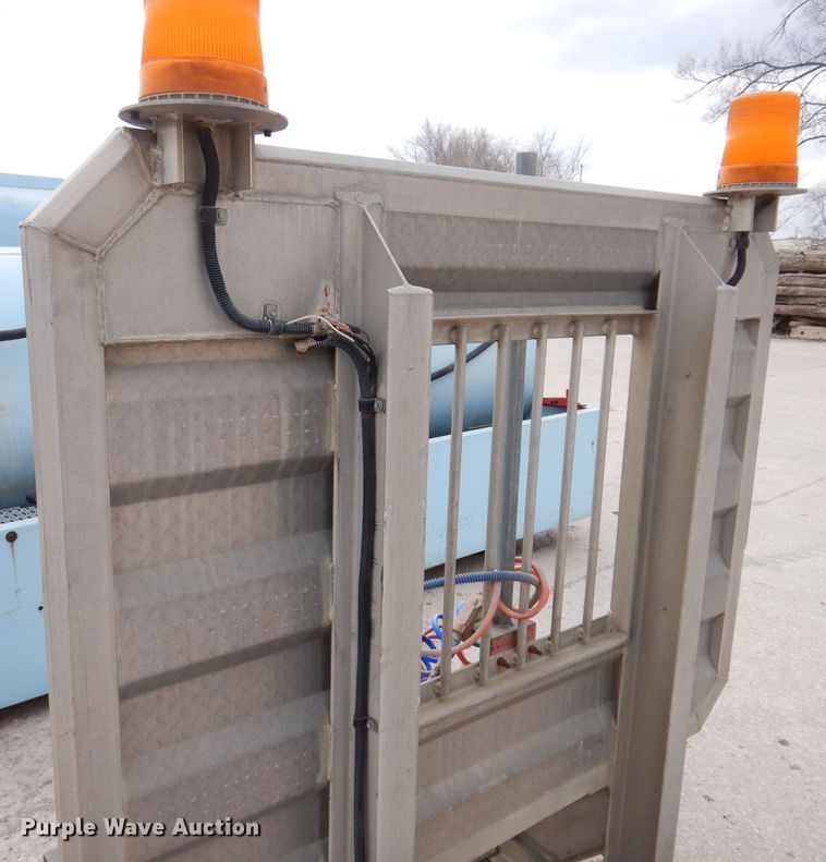 image for item DL5933 Aluminum headache rack